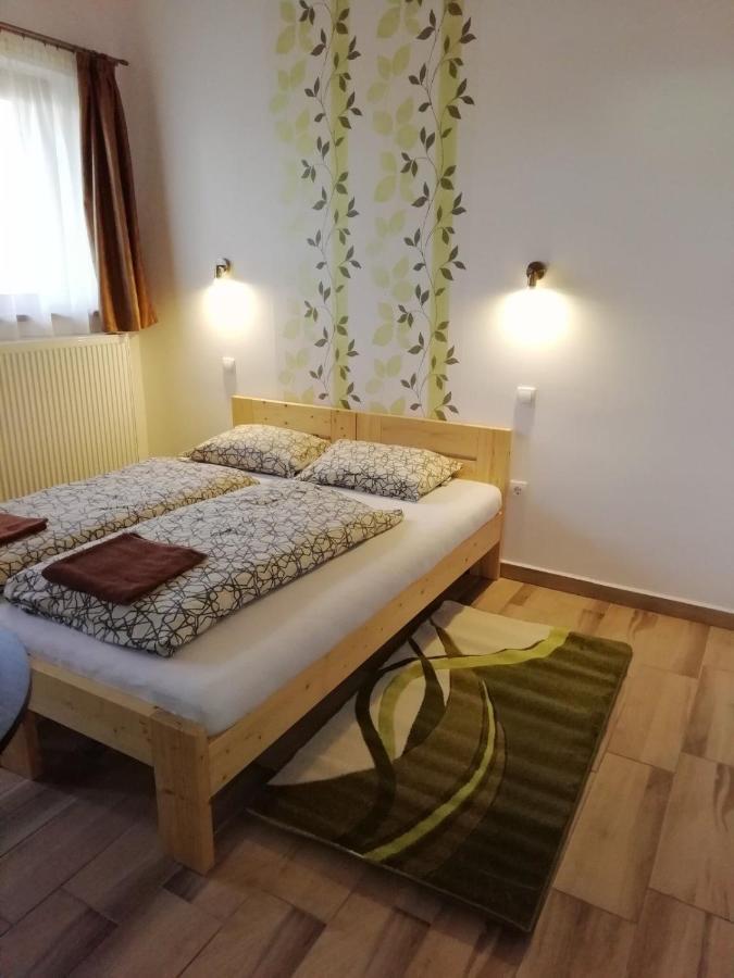 Egrelato Vendeghaz Apartment บาลาโตนาคาลิ ภายนอก รูปภาพ