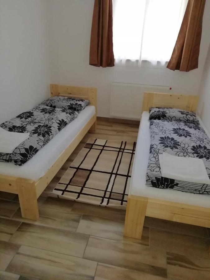 Egrelato Vendeghaz Apartment บาลาโตนาคาลิ ภายนอก รูปภาพ